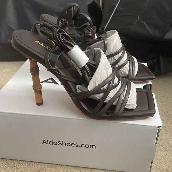Aldo women brown tie up heels - Picture 2 of 3